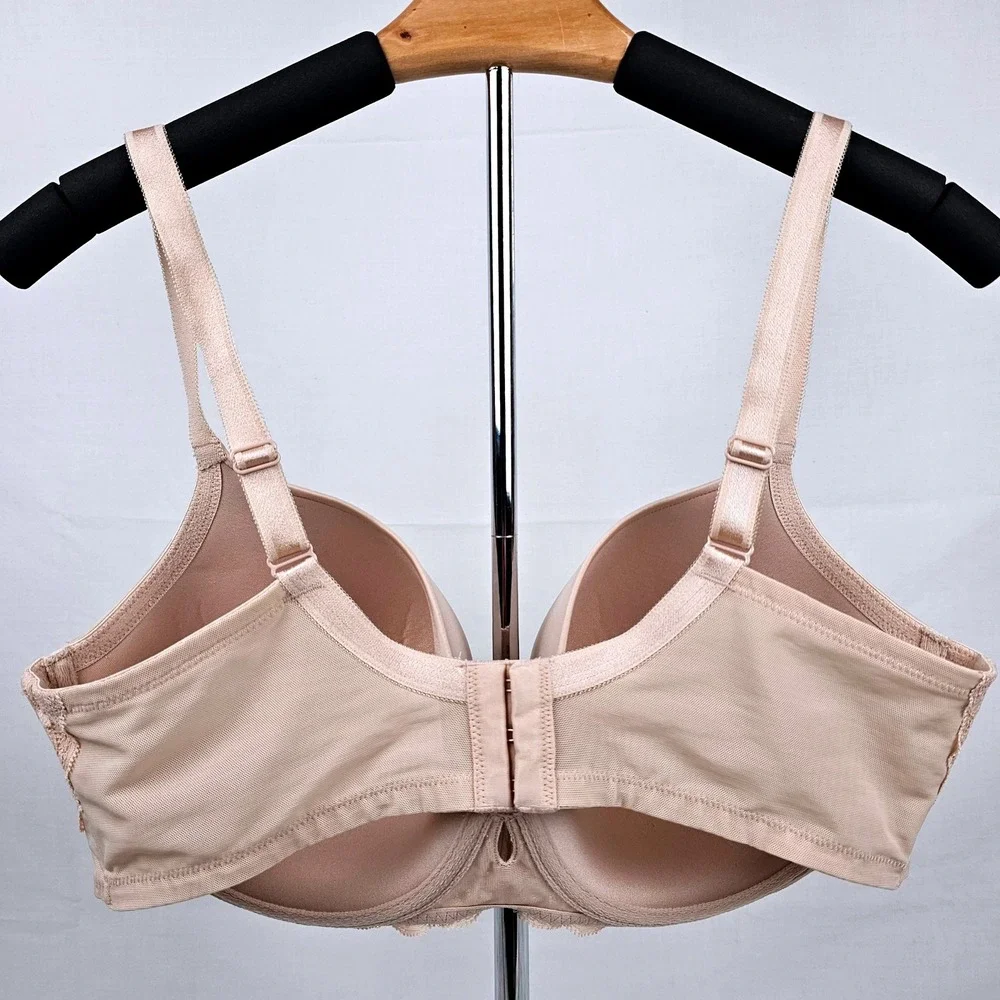 Torrid 40DD Beige Smooth T Shirt‎ Balconette Bra Lace Trim Full Coverage